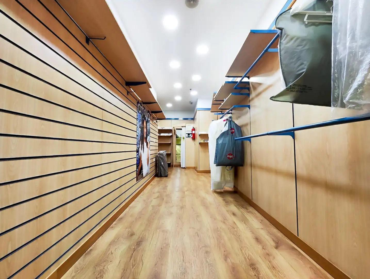 Commercial properties for rent in Puertollano  with Air Conditioner, Parquet flooring and Furnished