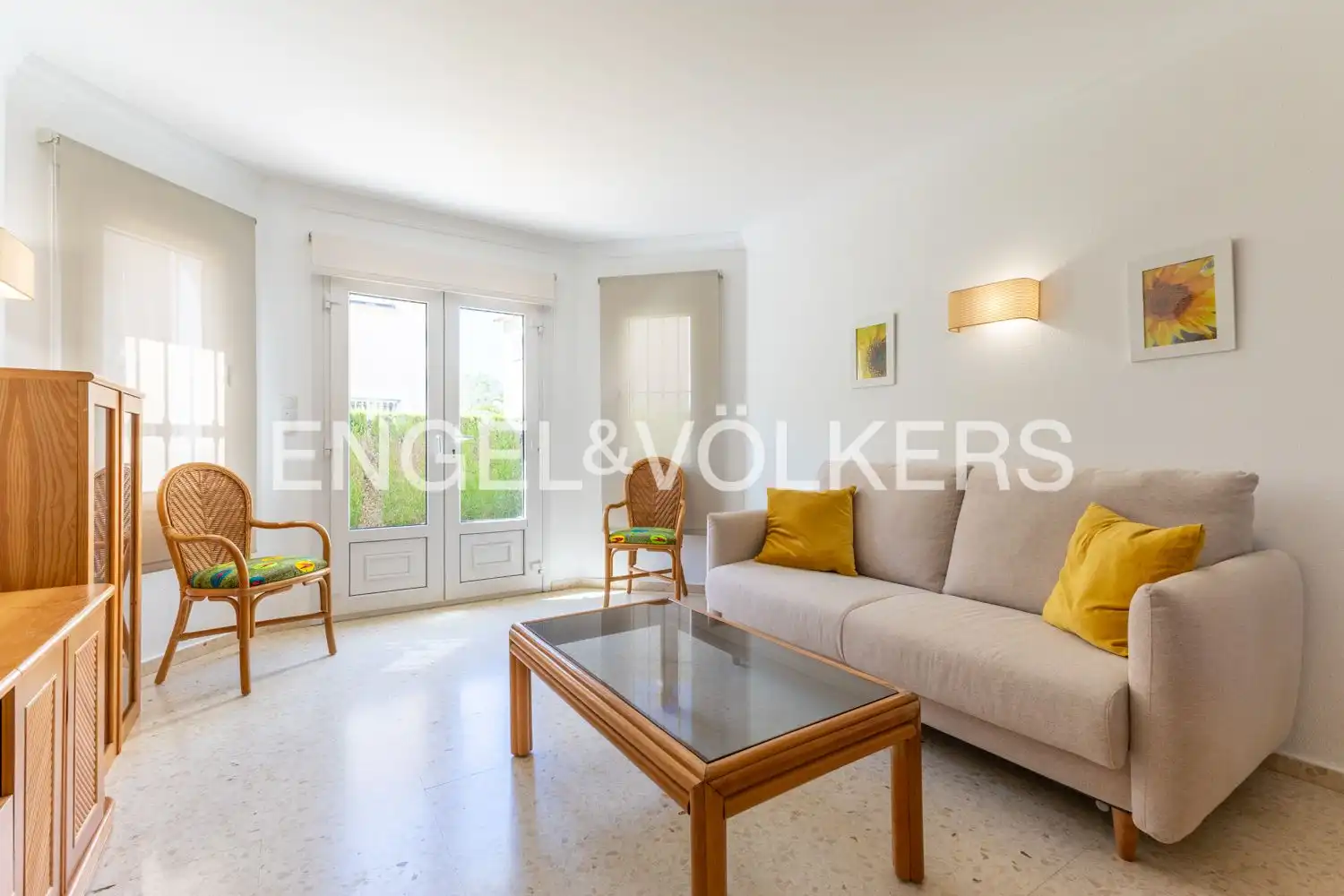 Sala de estar de Casa o chalet de alquiler en Oliva con Aire acondicionado, Calefacción y Jardín privado