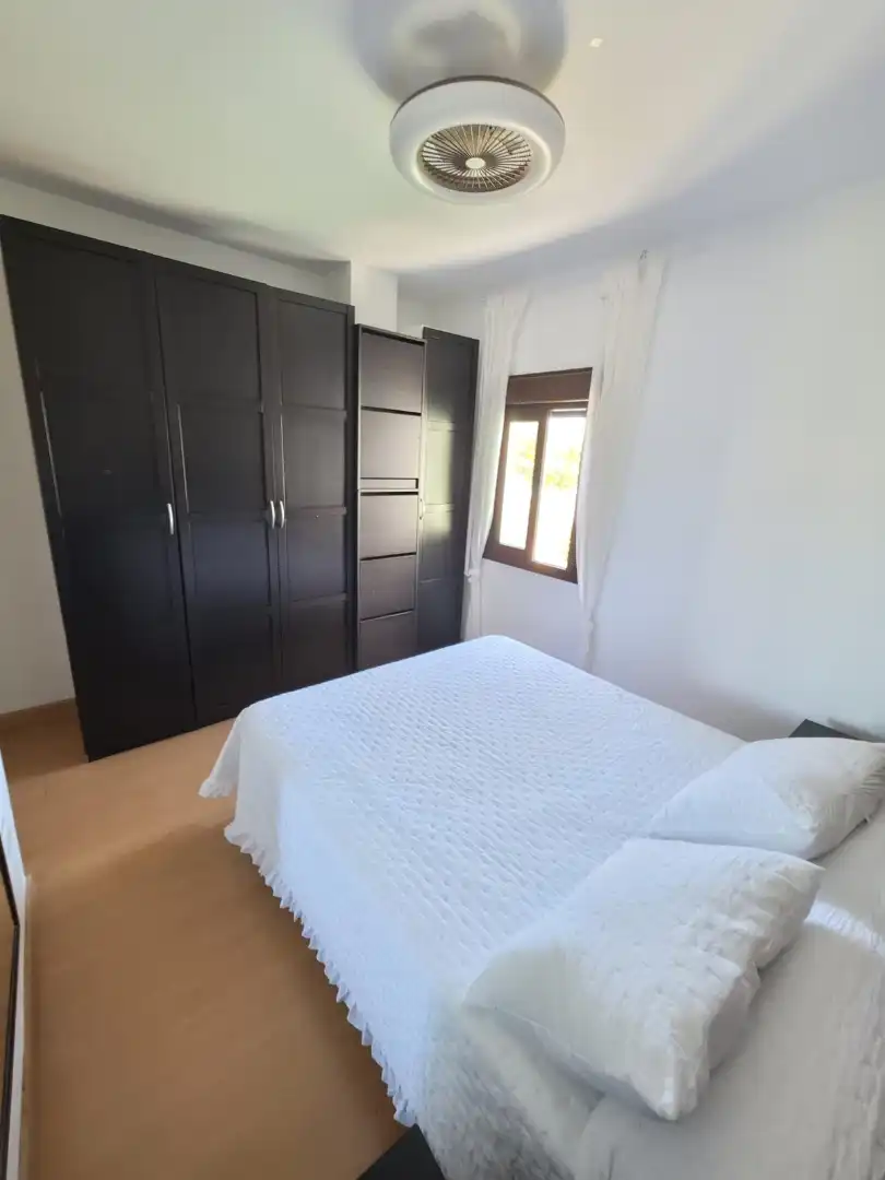 Habitación de Piso en venta en Carmona con Aire acondicionado, Amueblado y Balcón