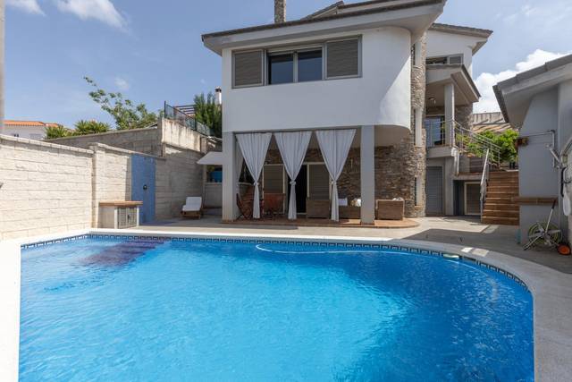 Casa-chalet en Venta en Alfacar