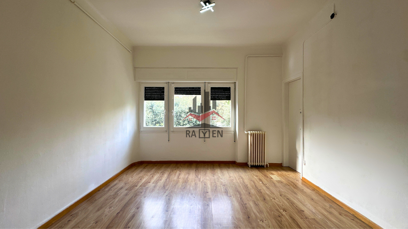 Pis en venda a Ample, Centre