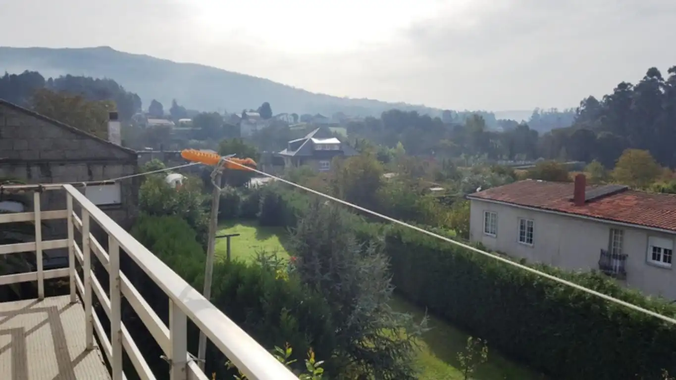 Jardín de Piso en venta en Cuntis con Trastero, Lavadora y Balcón