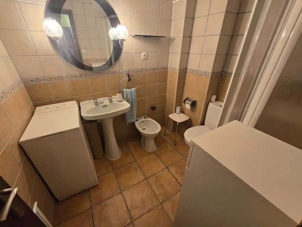 Baño de Piso en venta en Jaca con Calefacción, Terraza y Trastero