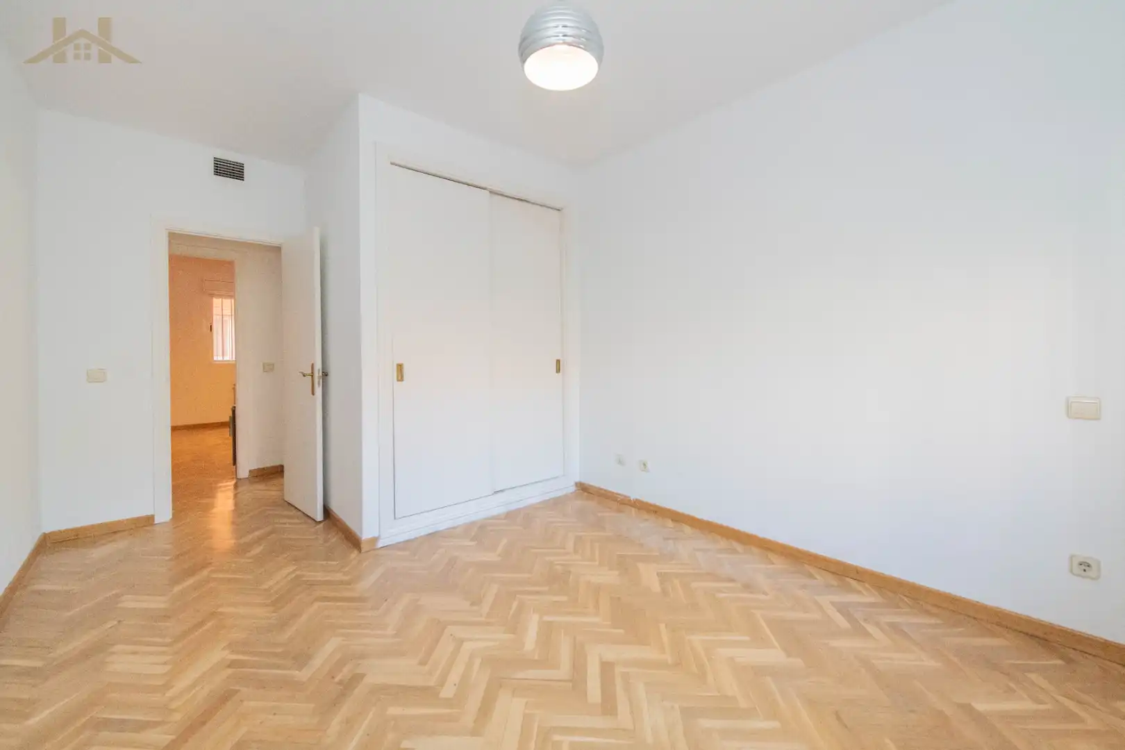 Habitación de Piso en venta en Madrid con Aire acondicionado, Calefacción y Jardín privado