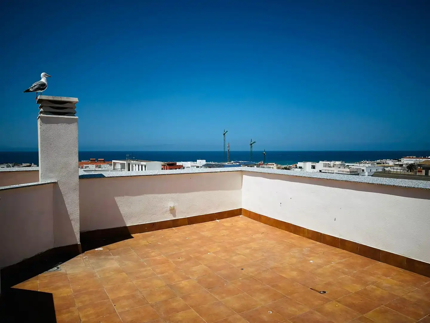 Terrasse von Wohnungen zum Verkauf in Tarifa mit Klimaanlage, Heizung und Terrasse