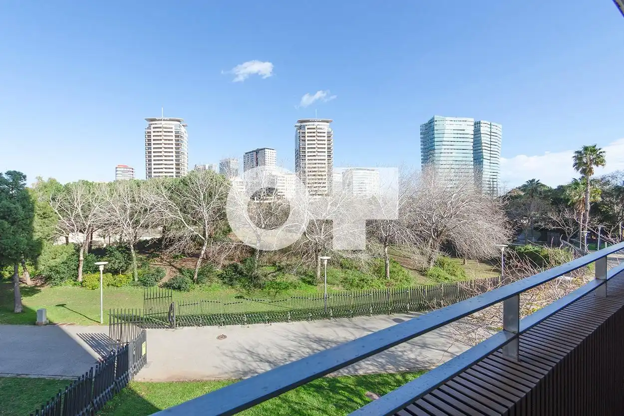 Vista exterior de Piso en venta en Barcelona con Aire acondicionado, Calefacción y Jardín privado