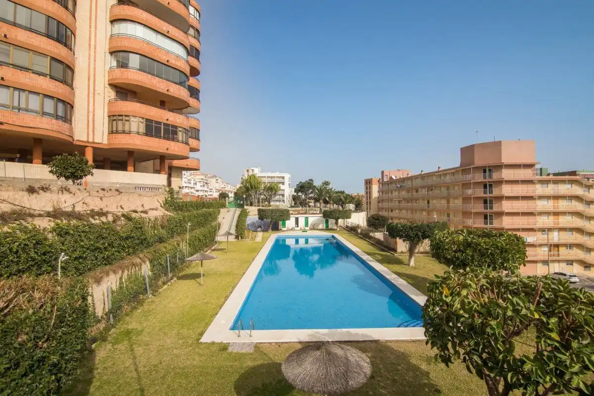 Swimming pool of Flat for rent in Elche / Elx  with Air Conditioner, Heating and Parquet flooring