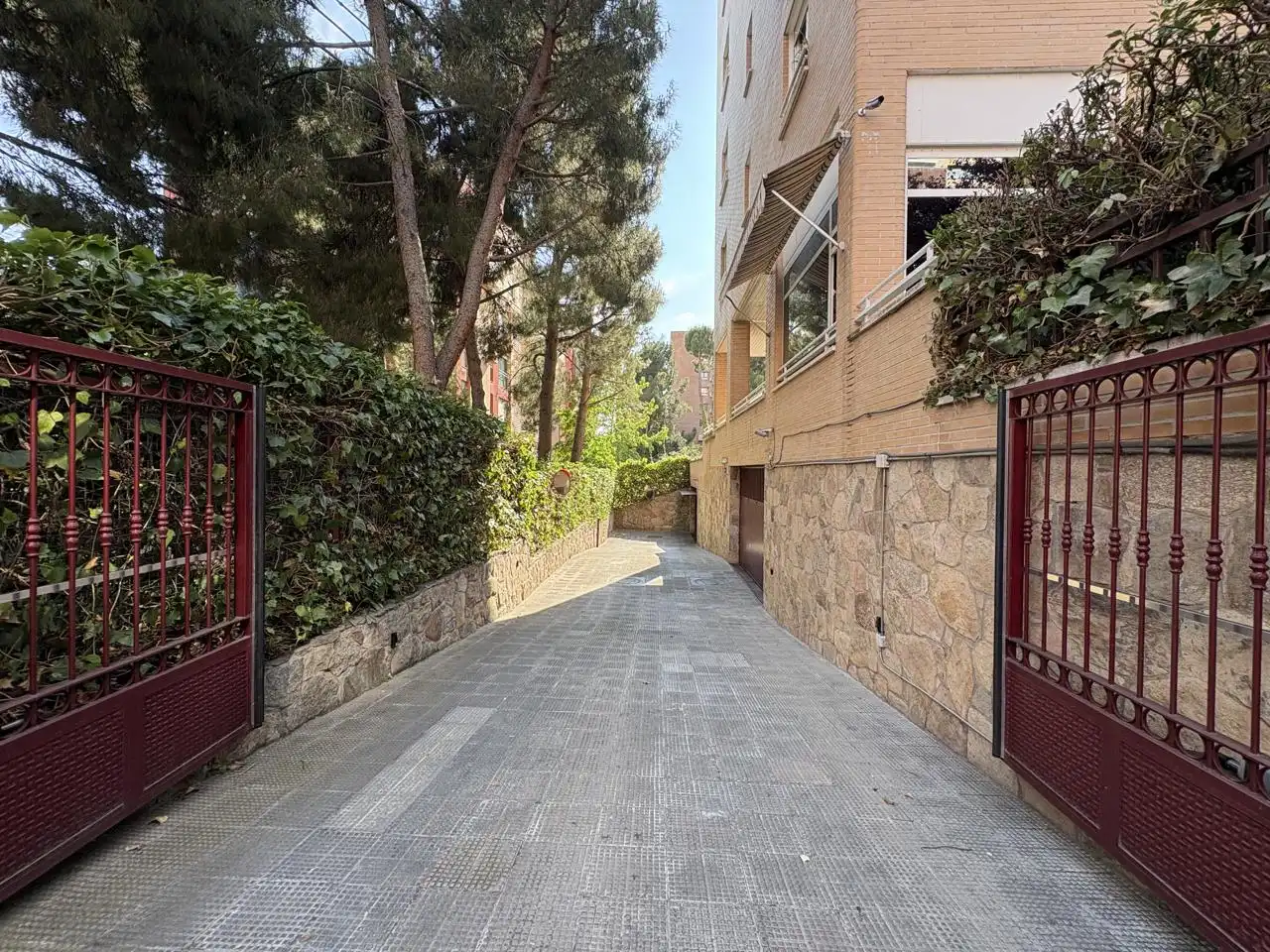 Piso de alquiler en Calle de la Costa Brava, Mirasierra