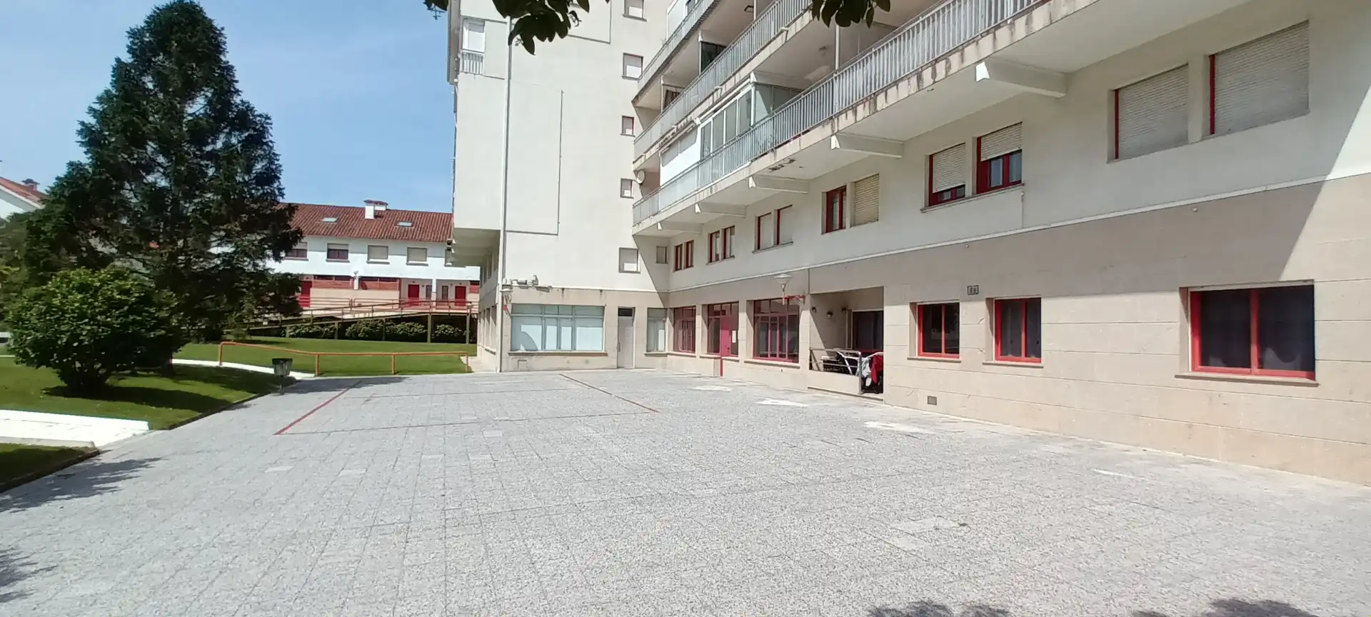 Parking de Dúplex en venta en Sanxenxo con Terraza, Balcón y Piscina comunitaria