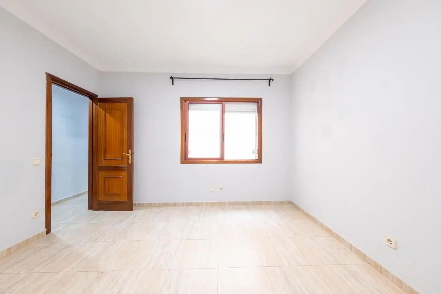 Flat for rent in Calle Bravo Murillo, 3, Triana