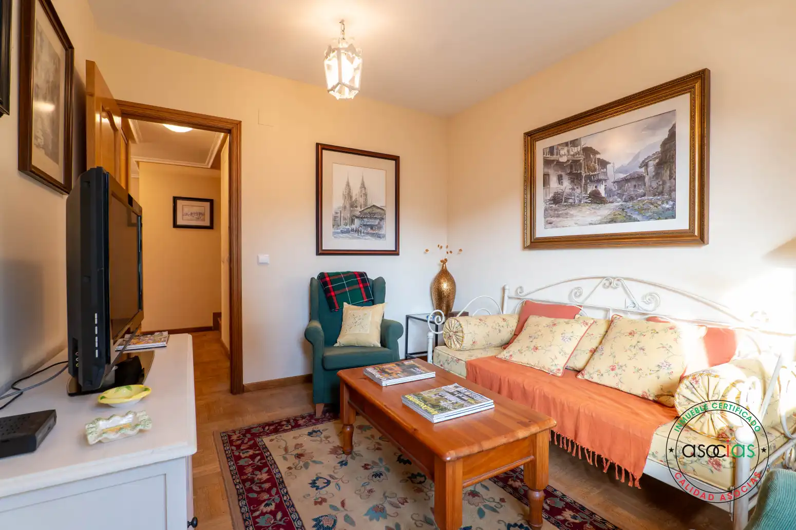 Sala de estar de Casa adosada en venta en Gozón con Calefacción, Jardín privado y Parquet
