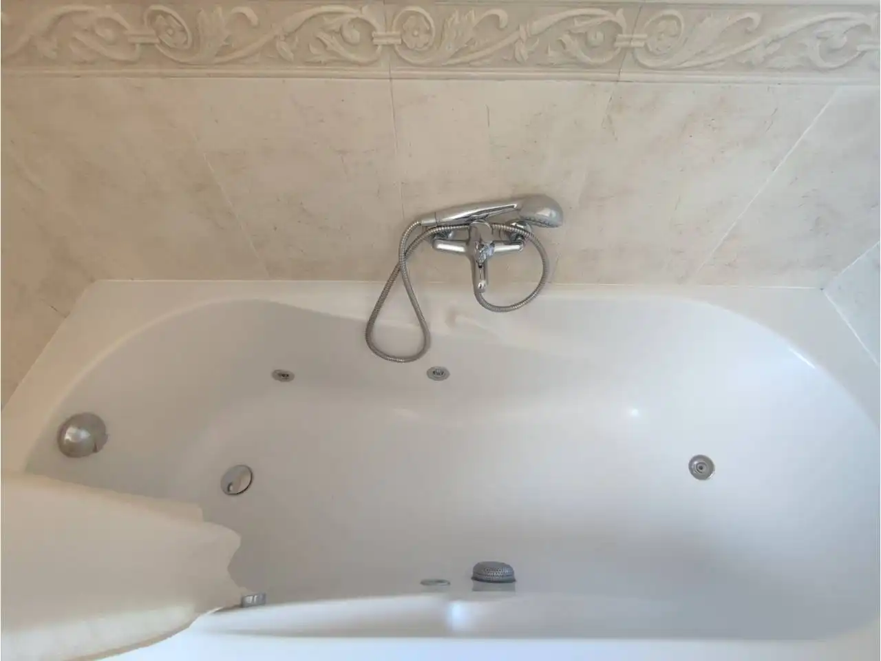 Bany de Casa o xalet en venda en La Granada amb Aire condicionat, Calefacció i Jardí privat
