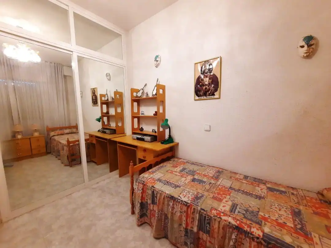 Casa adosada en venta en Hormigos