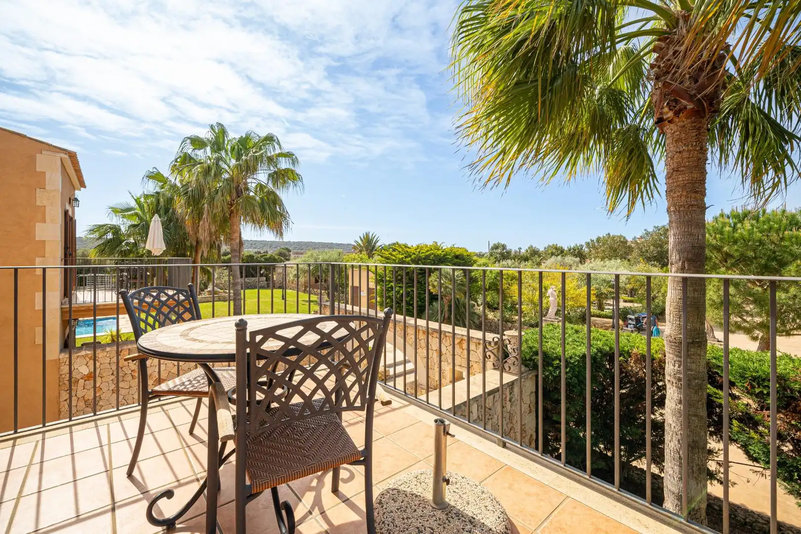 Terraza de Edificio en venta en Ses Salines con Piscina comunitaria