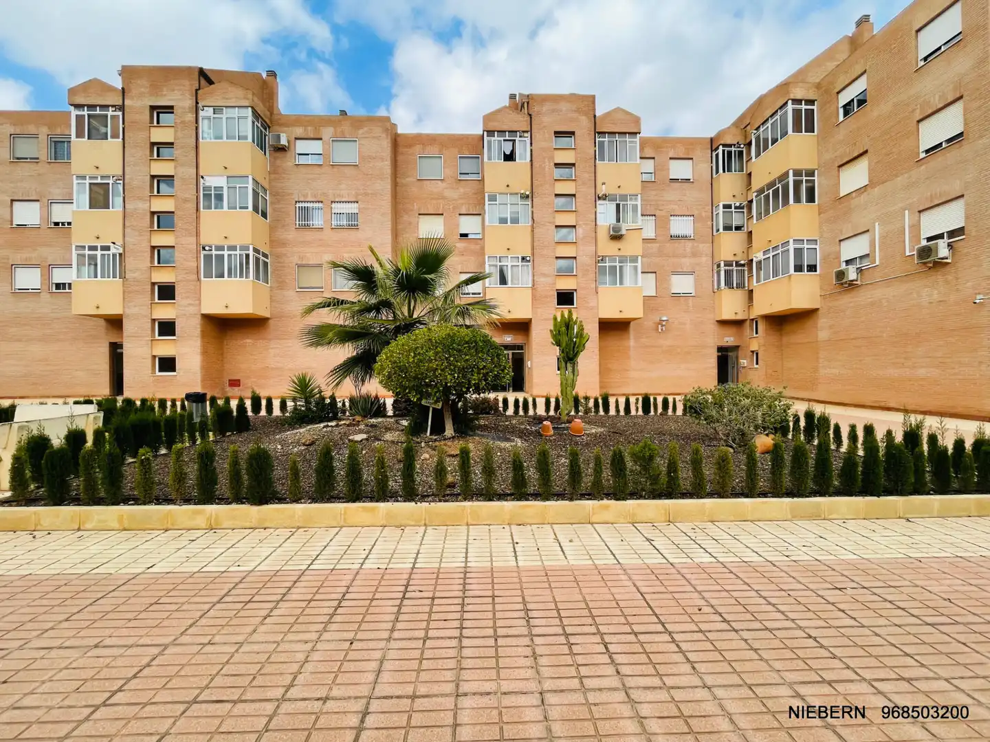 Flat with terrace to rent in Avenida de Venecia, imagen 21