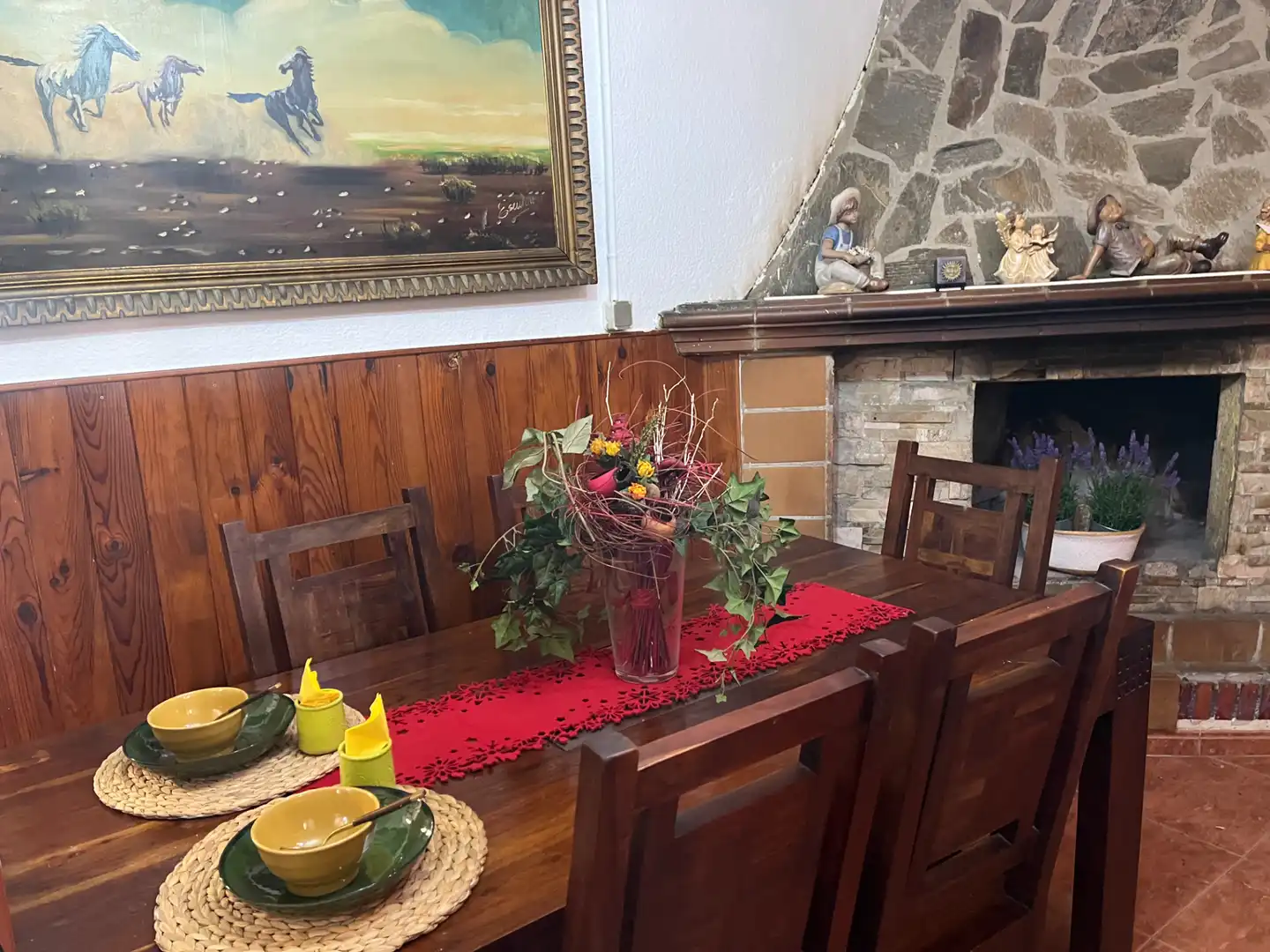 Comedor de Finca rústica en venta en El Burgo de Ebro con Aire acondicionado, Calefacción y Jardín privado