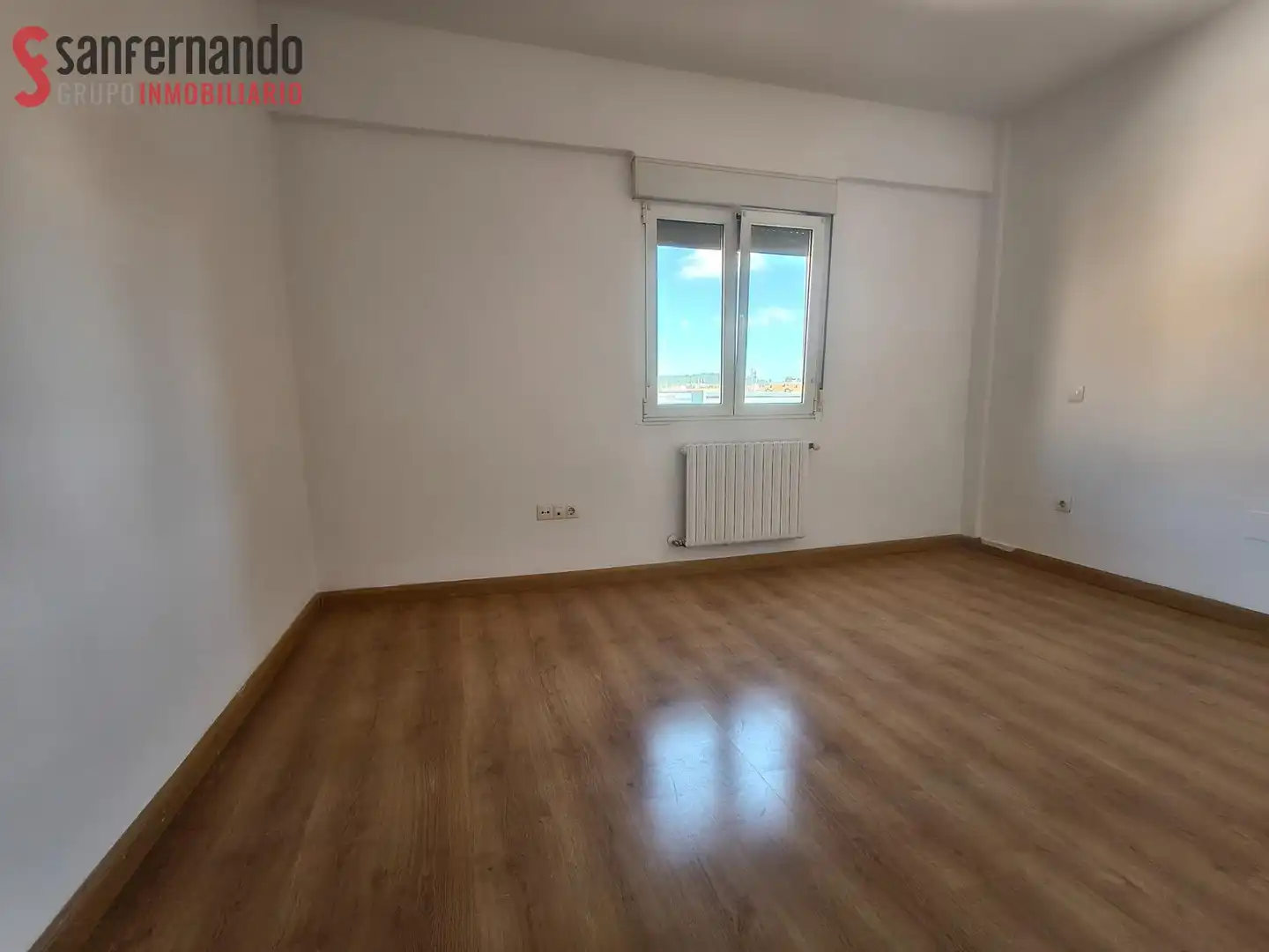 Schlafzimmer von Wohnung zum Verkauf in Torrelavega  mit Heizung und Balkon