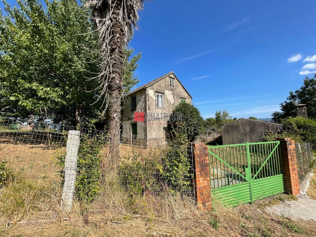 Casa o xalet en venda en Vedra amb Jardí privat