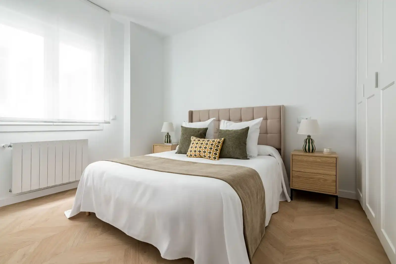 Bedroom of Apartments for rent in Madrid  with Air Conditioner, Heating and Furnished