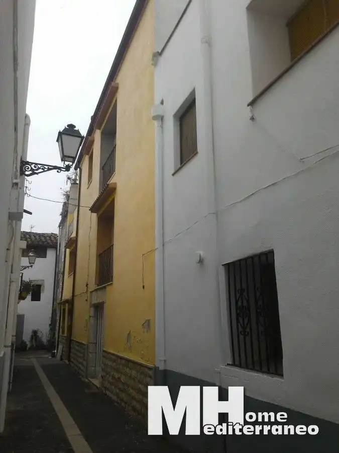 Vista exterior de Casa adosada en venda en La Salzadella amb Calefacció i Traster