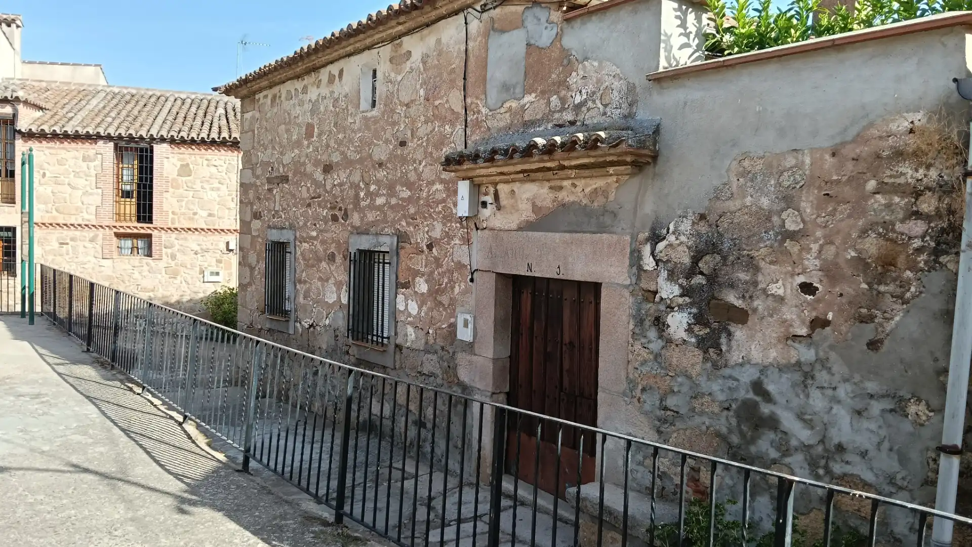 Vista exterior de Casa o chalet en venta en Valdeverdeja con Terraza y Amueblado