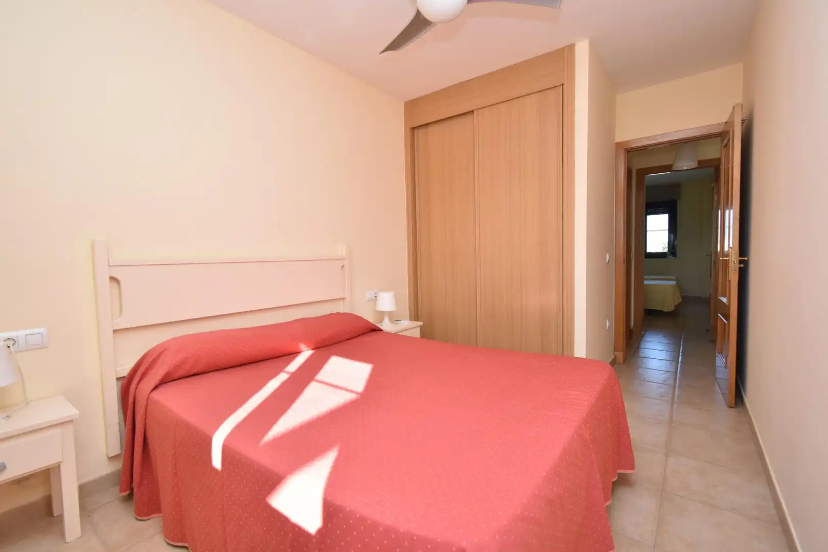 Habitación de Ático en venta en Chiclana de la Frontera con Jardín privado, Terraza y Amueblado