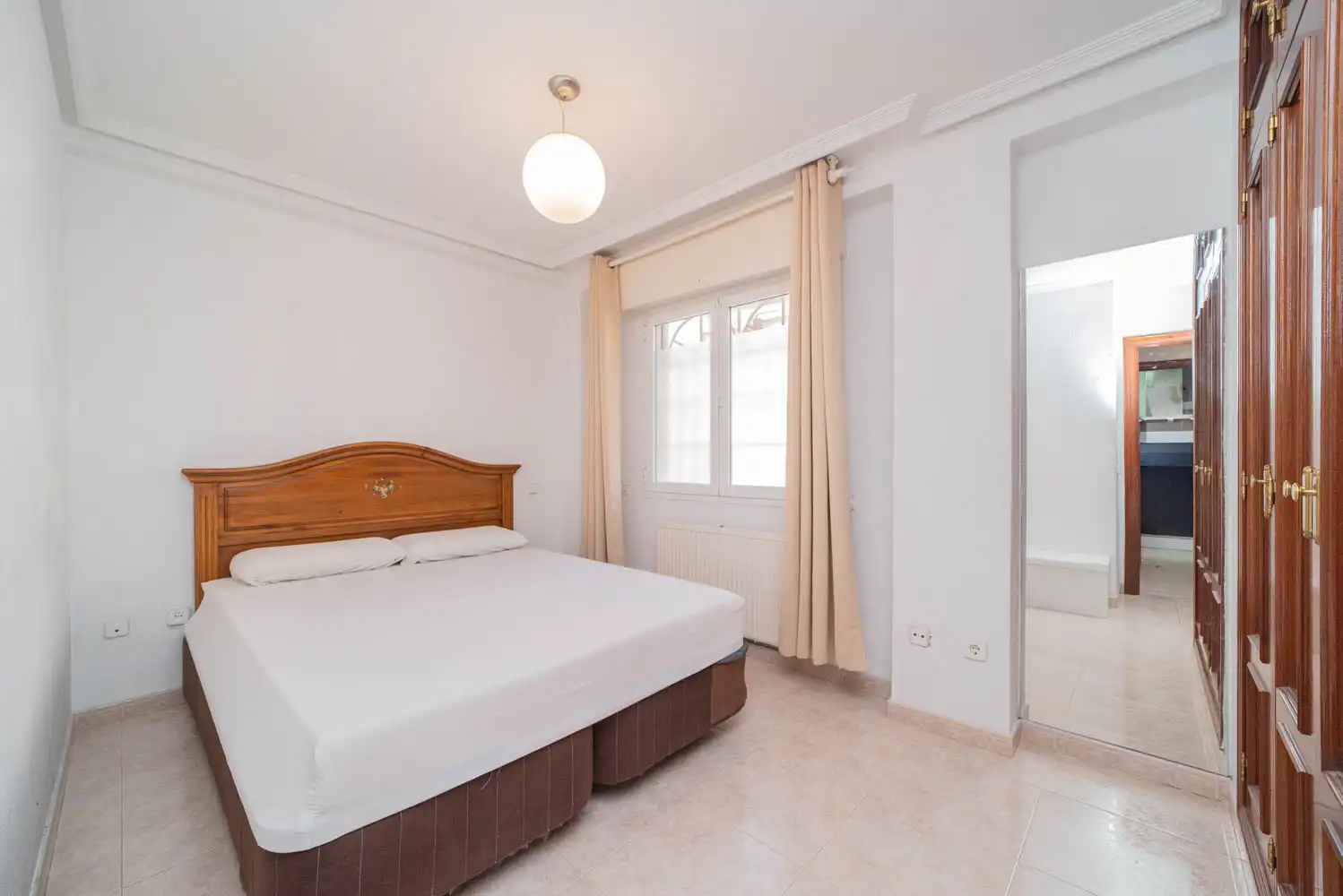 Schlafzimmer von Wohnung zum Verkauf in Sevilla la Nueva mit Klimaanlage, Heizung und Gemeinschaftspool