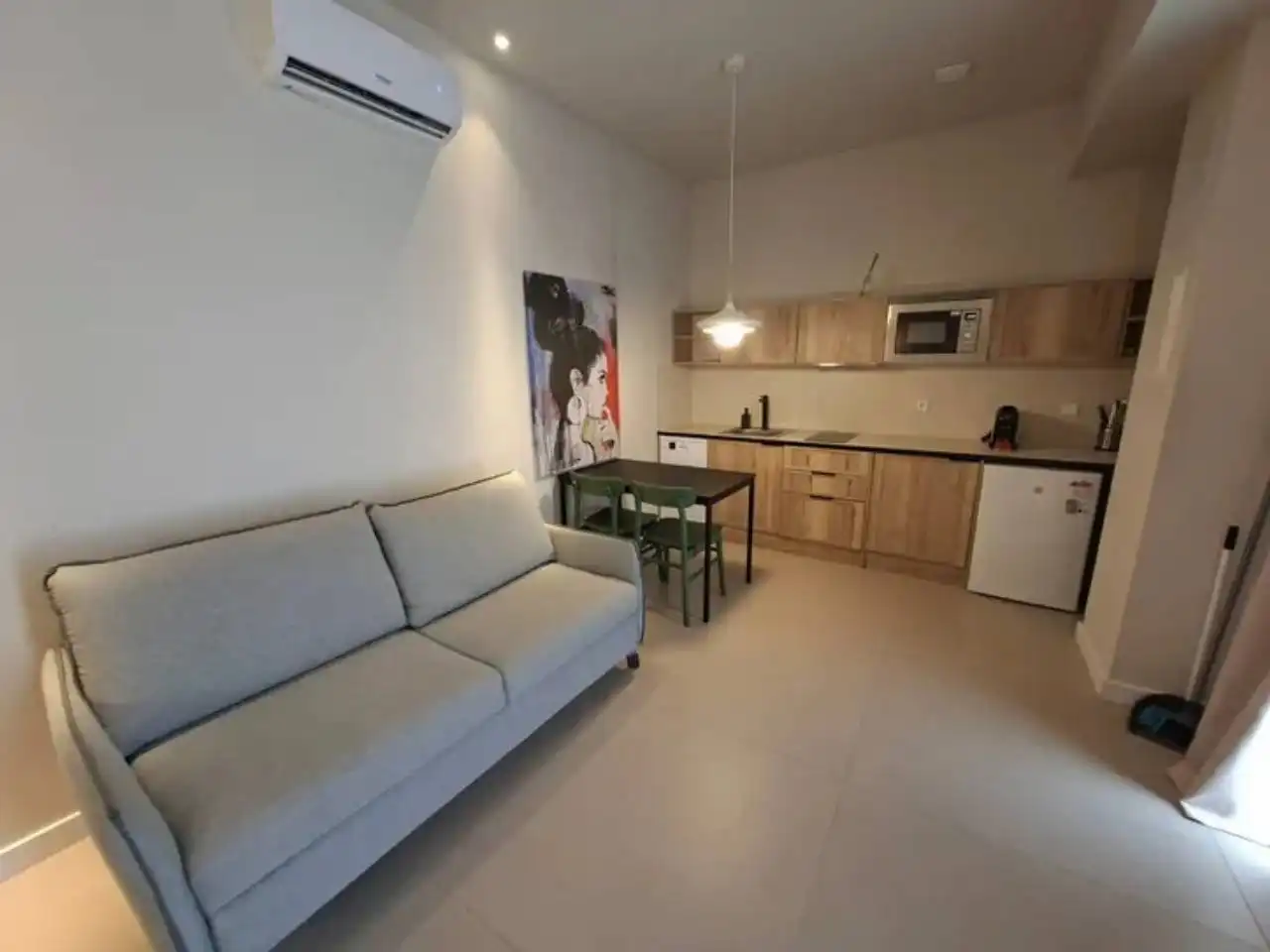 Sala d'estar de Estudi en venda en Sant Andreu de Llavaneres amb Aire condicionat, Calefacció i Parquet