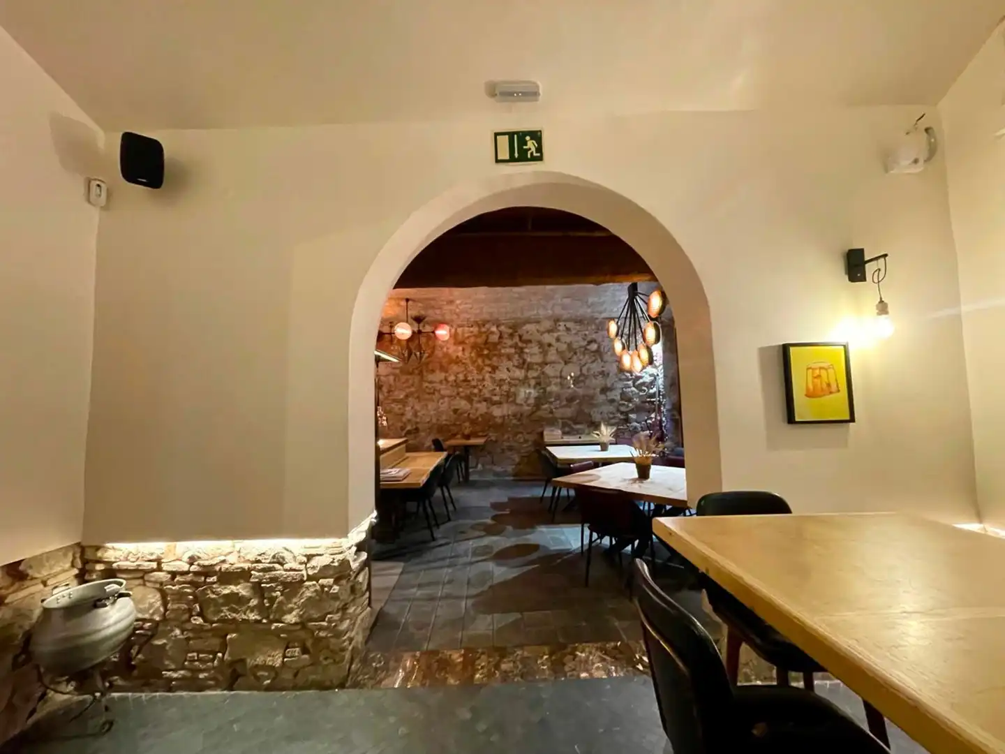 Commercial properties for transfer in Avinyo, Barri Gòtic