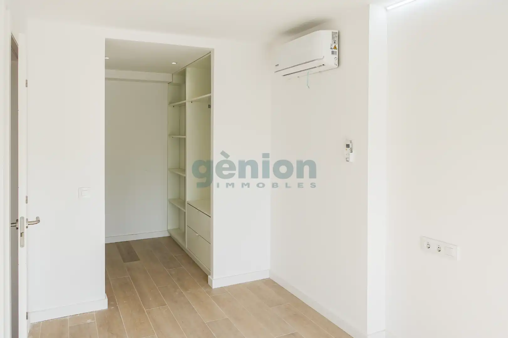 Habitación de Piso en venta en Girona con Aire acondicionado y Calefacción
