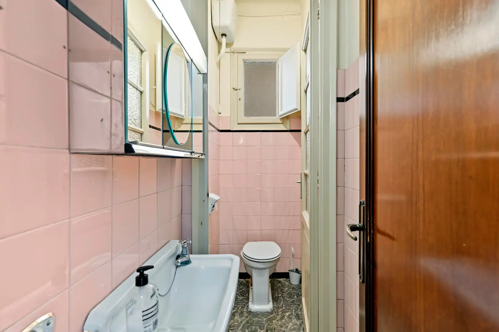 Bathroom of Flat for sale in Eixample