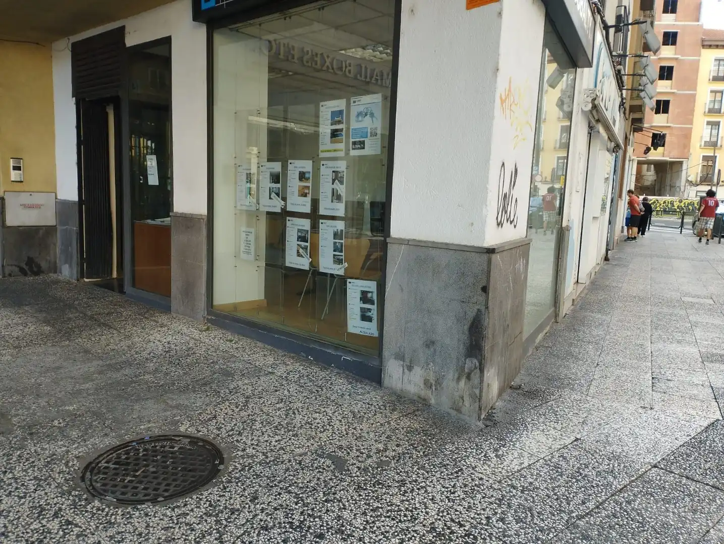 Local comercial de lloguer a plaza san miguel, imagen 2
