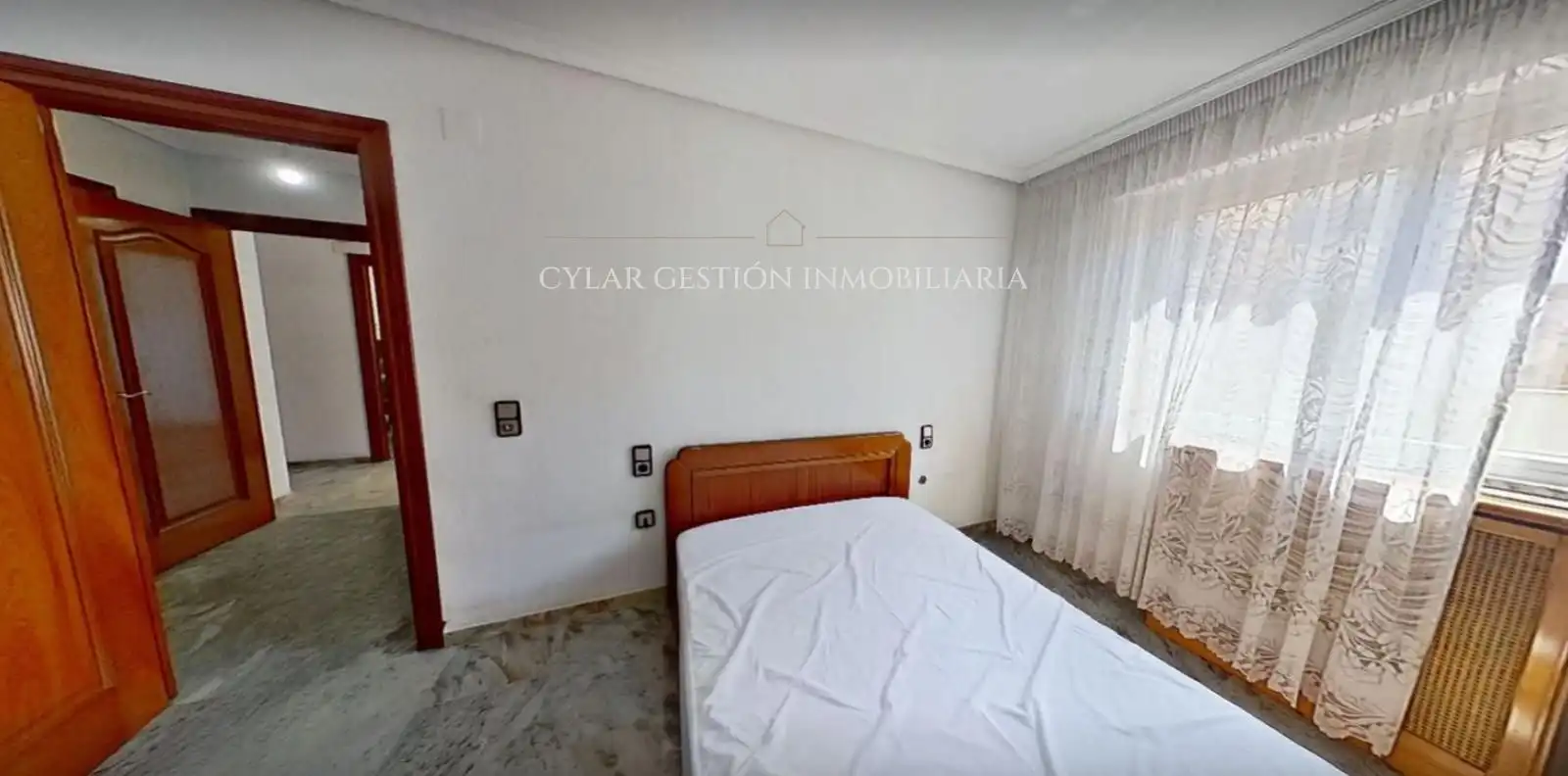 Habitación de Piso en venta en Salamanca con Calefacción, Terraza y Piscina