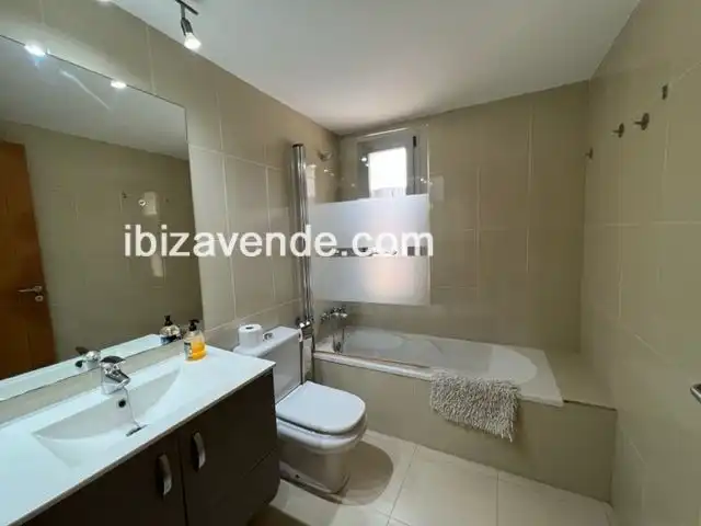 Dúplex de lloguer a Cala Llonga, Santa Eulària