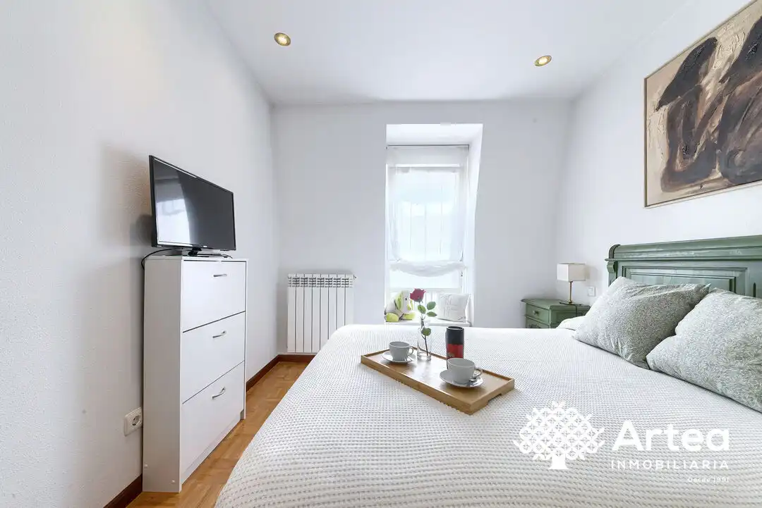 Habitación de Piso en venta en Bilbao  con Calefacción y Trastero