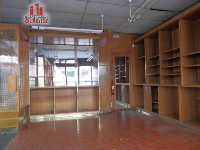 Local comercial en Alquiler en A Rúa