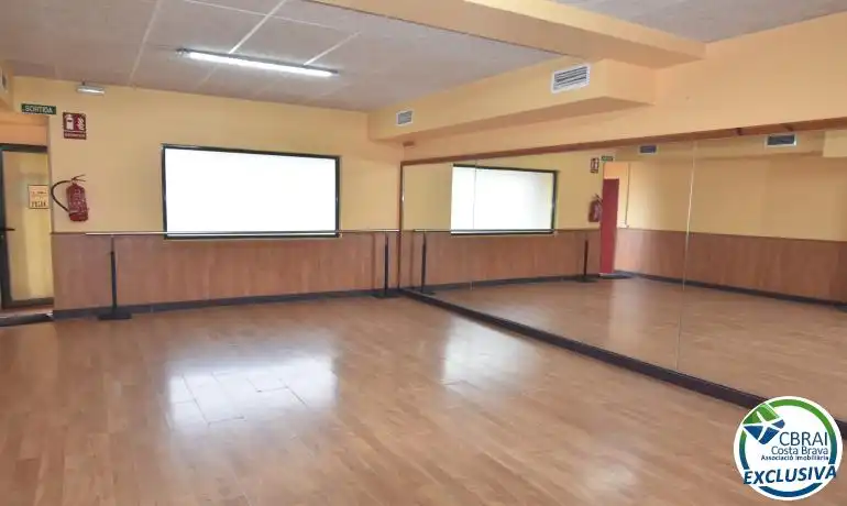 Office for sale in Roses
