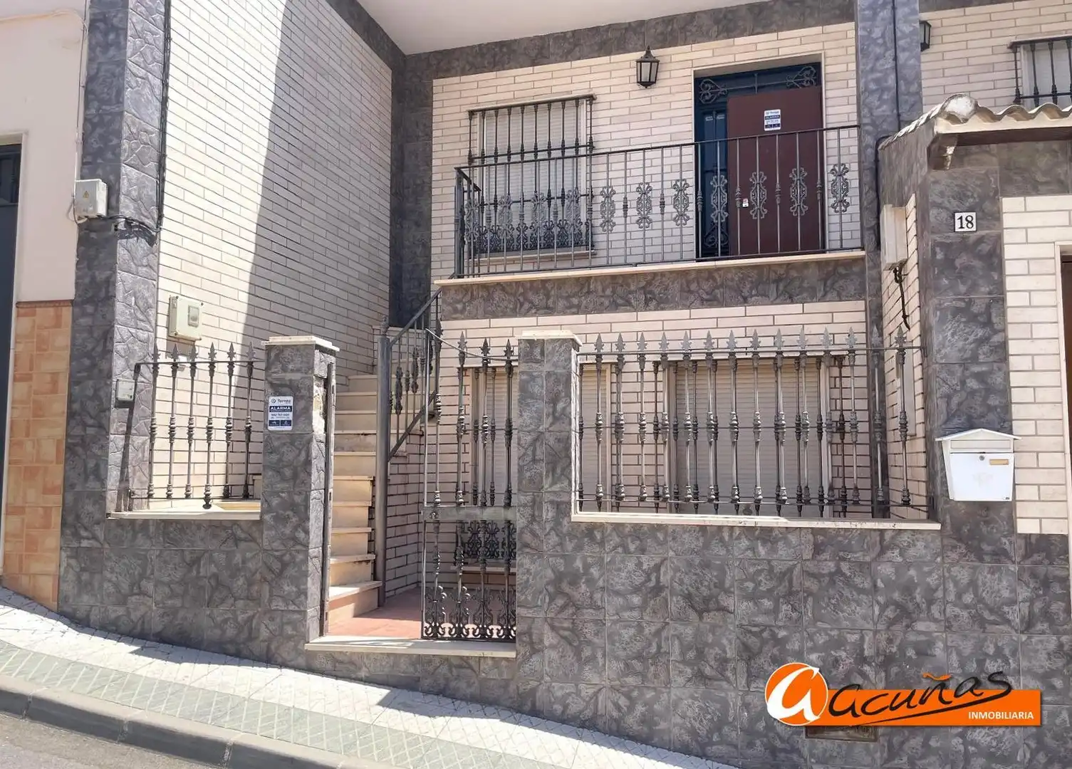 Vista exterior de Casa adosada en venta en Gilena con Terraza y Trastero