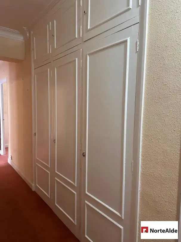 Piso en venta en Barakaldo  con Calefacción, Trastero y Balcón