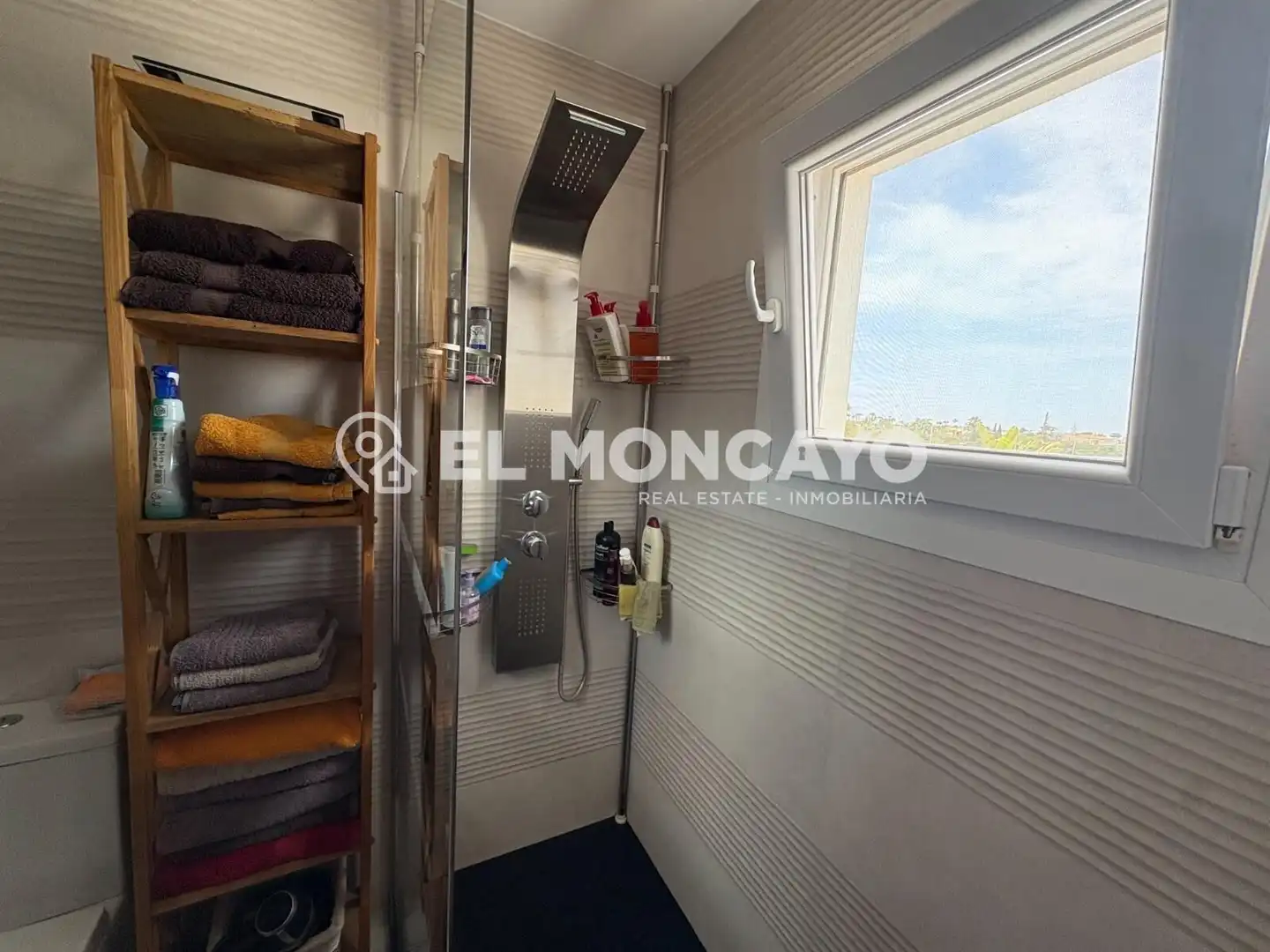 Baño de Casa o chalet en venta en Torrevieja con Jardín privado, Terraza y Piscina