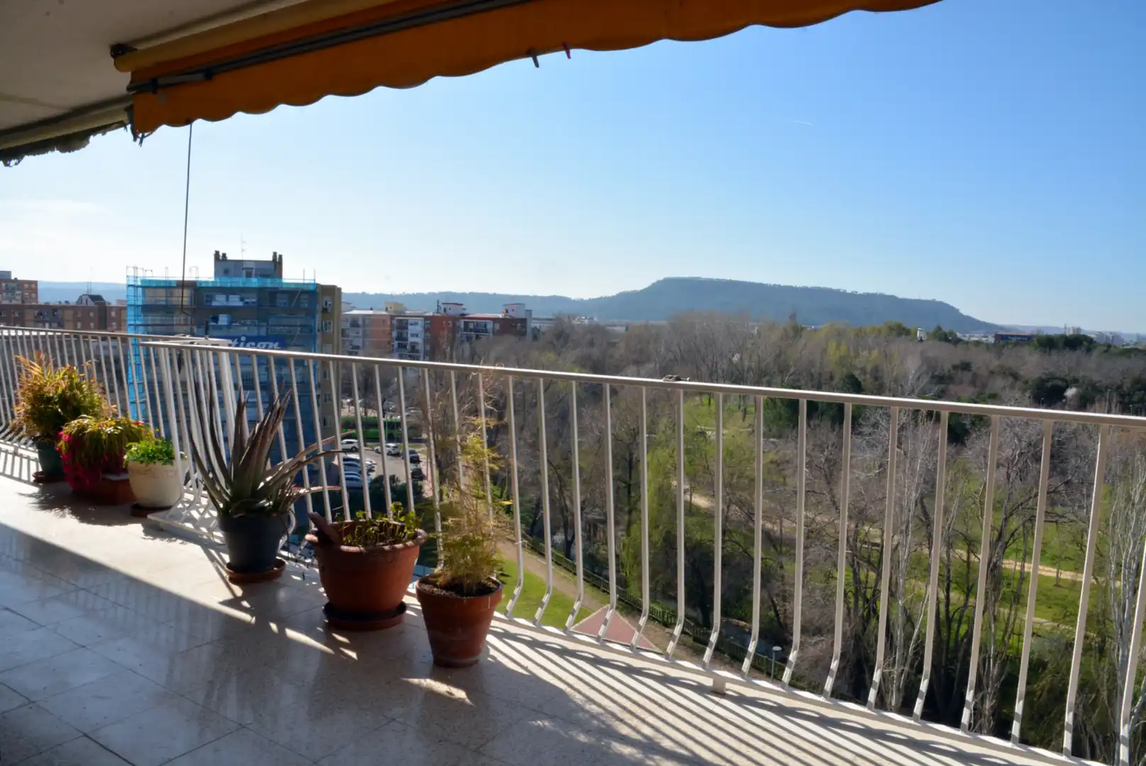 Terrassa de Pis en venda en Alcalá de Henares amb Calefacció, Terrassa i Piscina