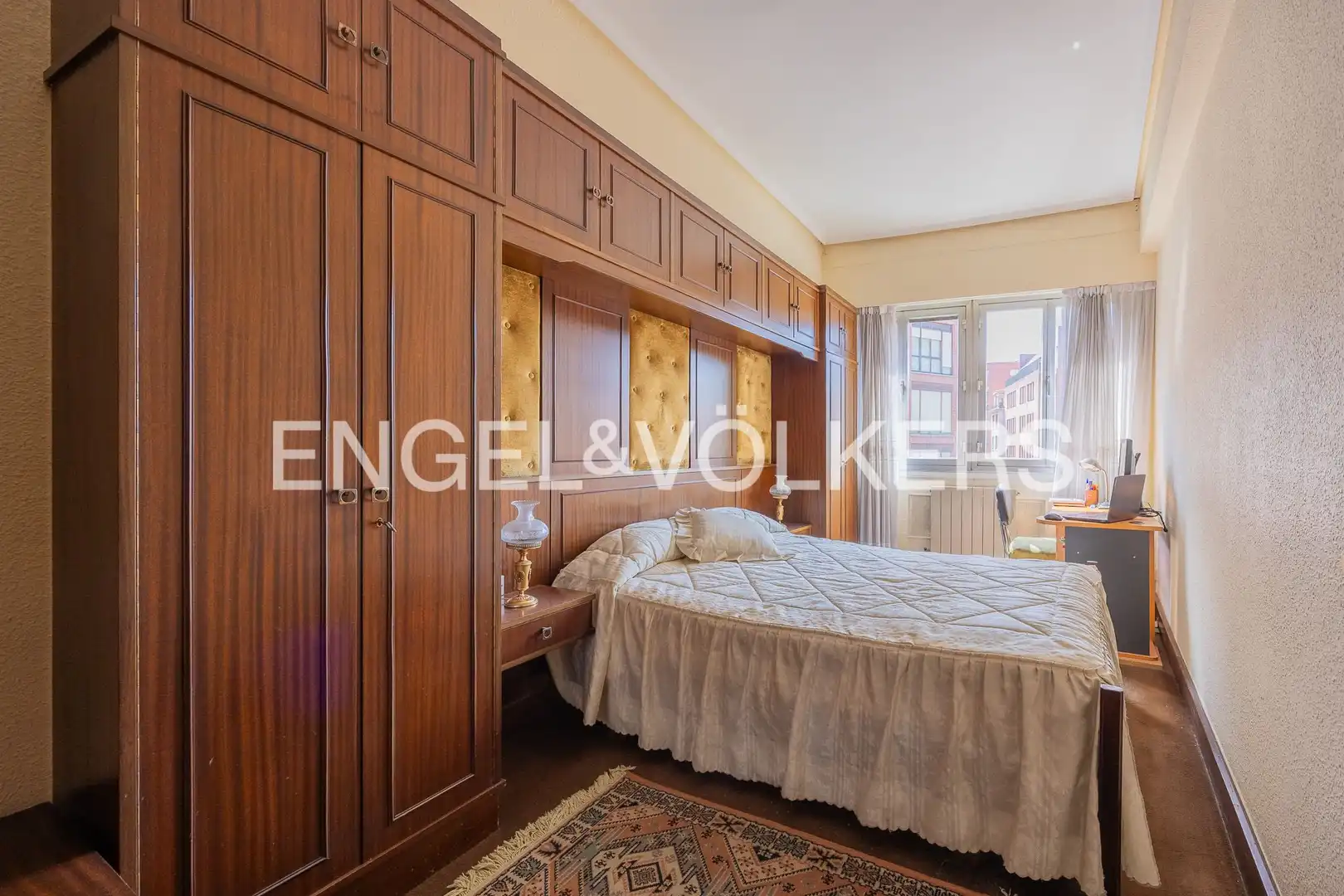 Schlafzimmer von Wohnung zum Verkauf in Bilbao  mit Heizung und Balkon