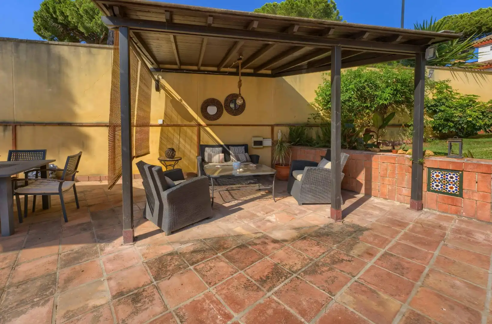 Terrassa de Casa o xalet en venda en Alcalá de Guadaira amb Aire condicionat, Calefacció i Jardí privat