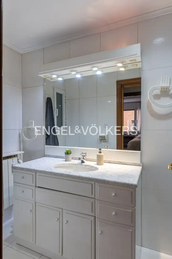 Baño de Piso en venta en Madrid con Aire acondicionado, Calefacción y Parquet