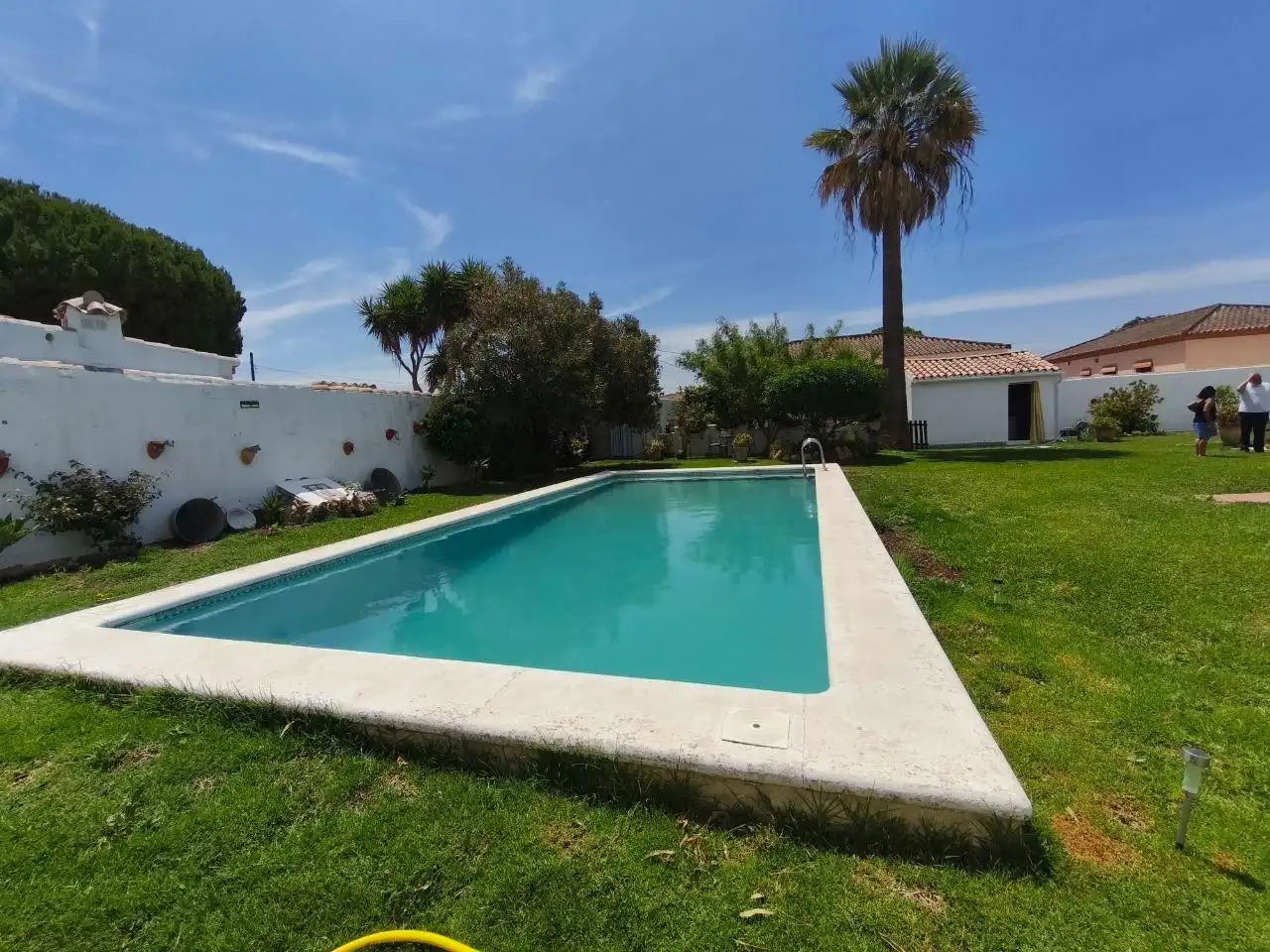 Piscina de Casa o chalet en venta en Chiclana de la Frontera con Jardín privado, Trastero y Piscina