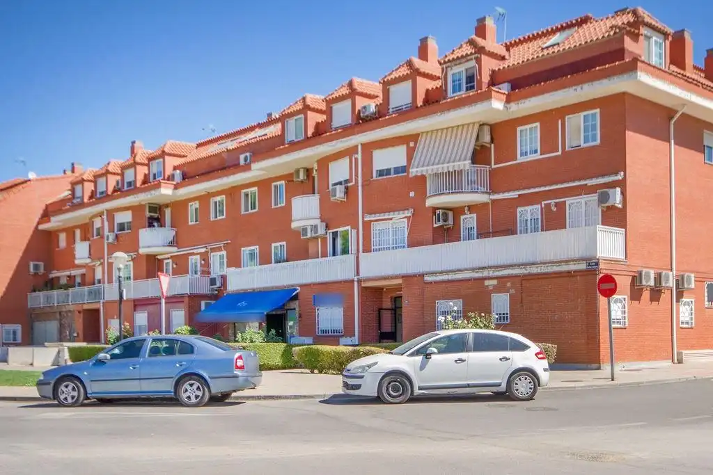 Einzelparkplatz zum Verkauf in Velilla de San Antonio