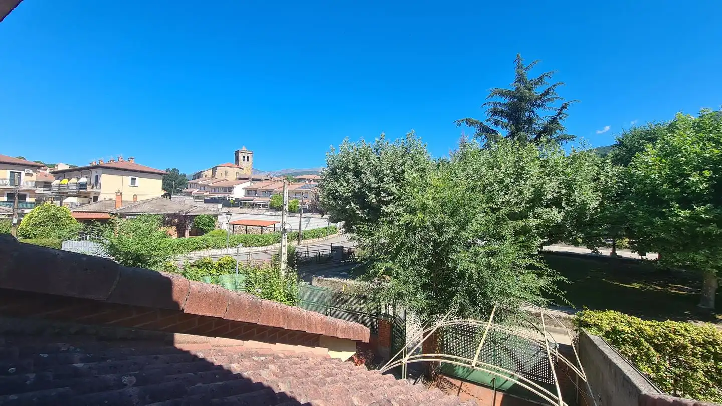 Exterior view of Houses for sale in La Adrada   with Private garden