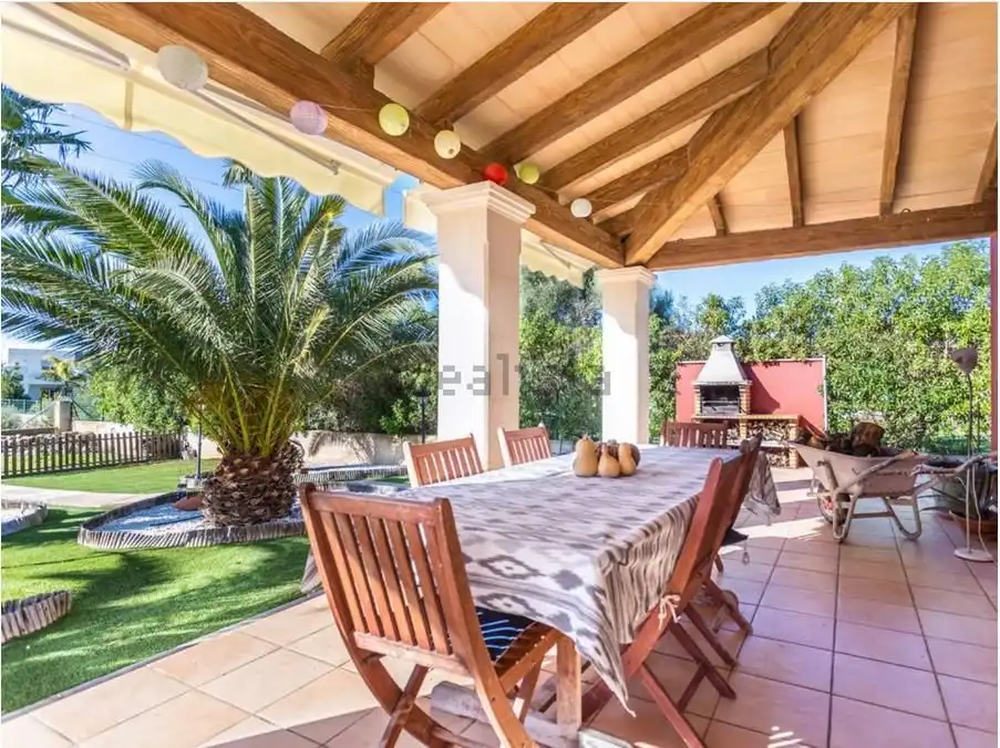 Casa o xalet en venda a Es Garrovers