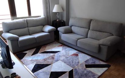 Living room of Flat for sale in Salamanca Capital  with Air Conditioner, Heating and Parquet flooring