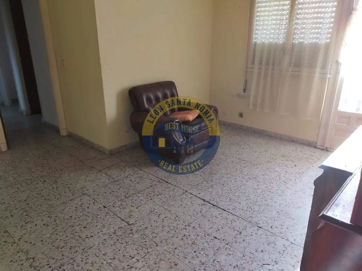 Flat for sale in Mansilla de las Mulas  with Private garden, Terrace and Storage room